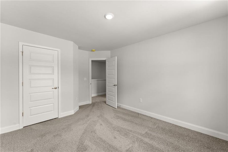 Spacious, unfurnished interior of a new home in Thunder Ridge, Dawsonville (Image 28).