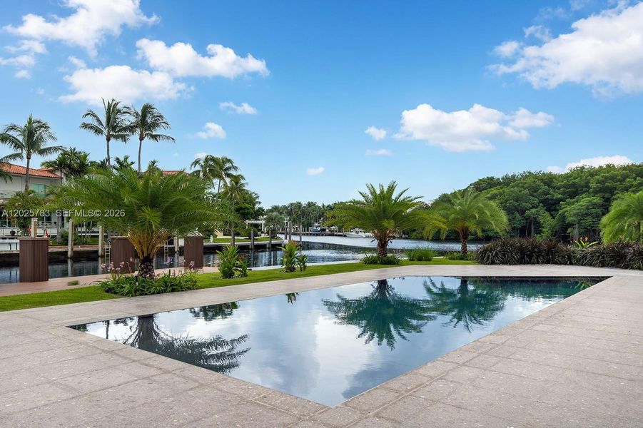Community amenities in , Coral Gables (Image 59). Community amenities in , Coral Gables (Image 59).