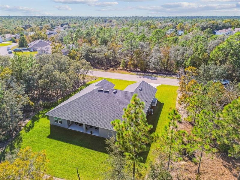Exterior details and patio area of a home in Sugarmill Woods, Homosassa (Image 4).