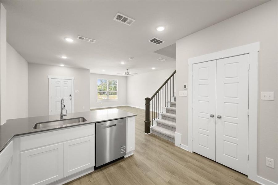 247 Wagon Spoke-Kitchen-5