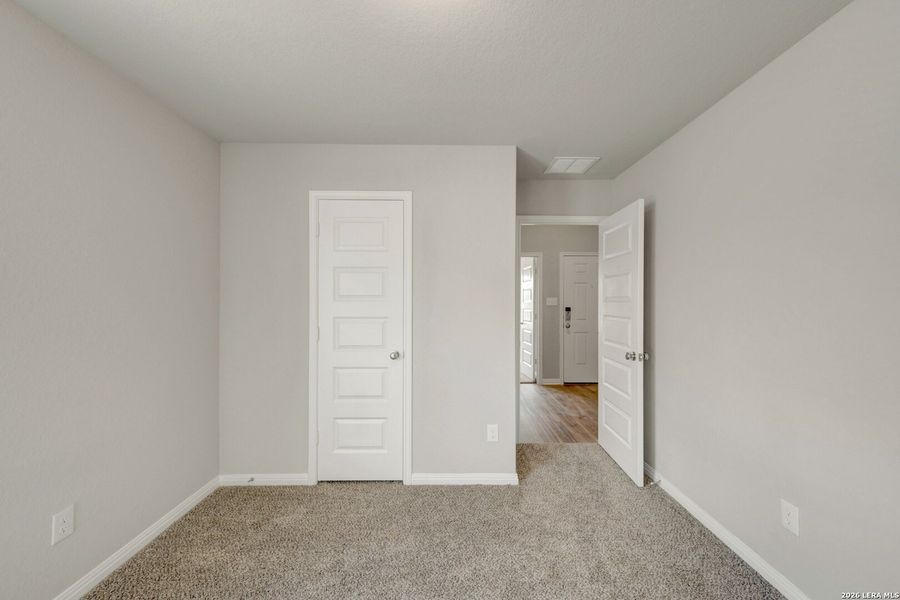 Spacious, unfurnished interior of a new home in Verano Farms, San Antonio (Image 29).