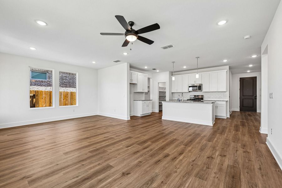Spacious, unfurnished interior of a new home in Freedom at Anthem, Kyle (Image 14).