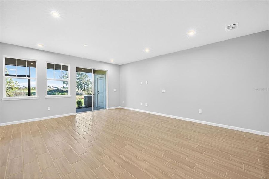 Spacious, unfurnished interior of a new home in Crosswind Ranch, Parrish (Image 26).
