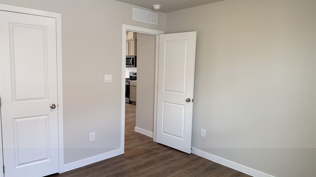 Spacious, unfurnished interior of a new home in London Towne, Corpus Christi (Image 16). Spacious, unfurnished interior of a new home in London Towne, Corpus Christi (Image 16).