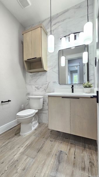 Furnished interior view inside a new home in , New Braunfels (Image 16).