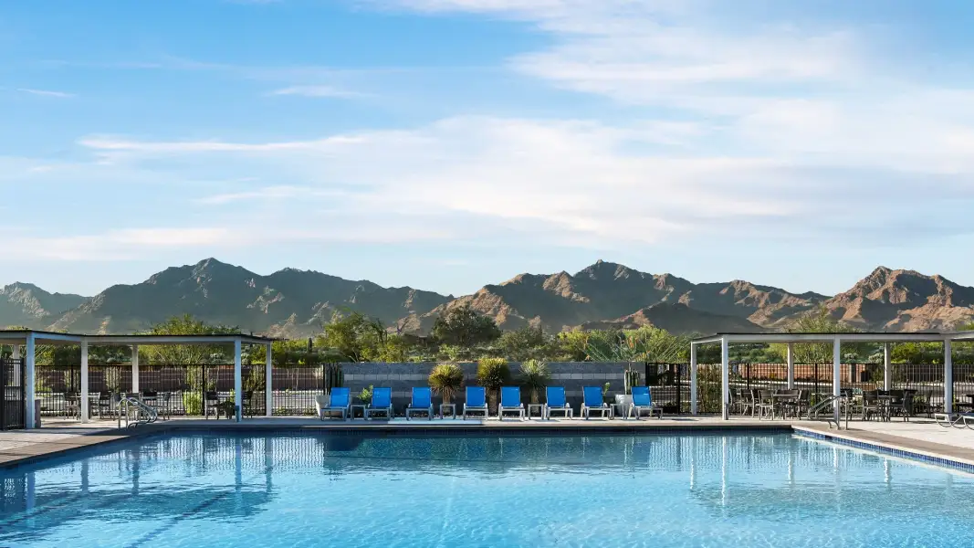 Community amenities in Alamar, Avondale (Image 10).