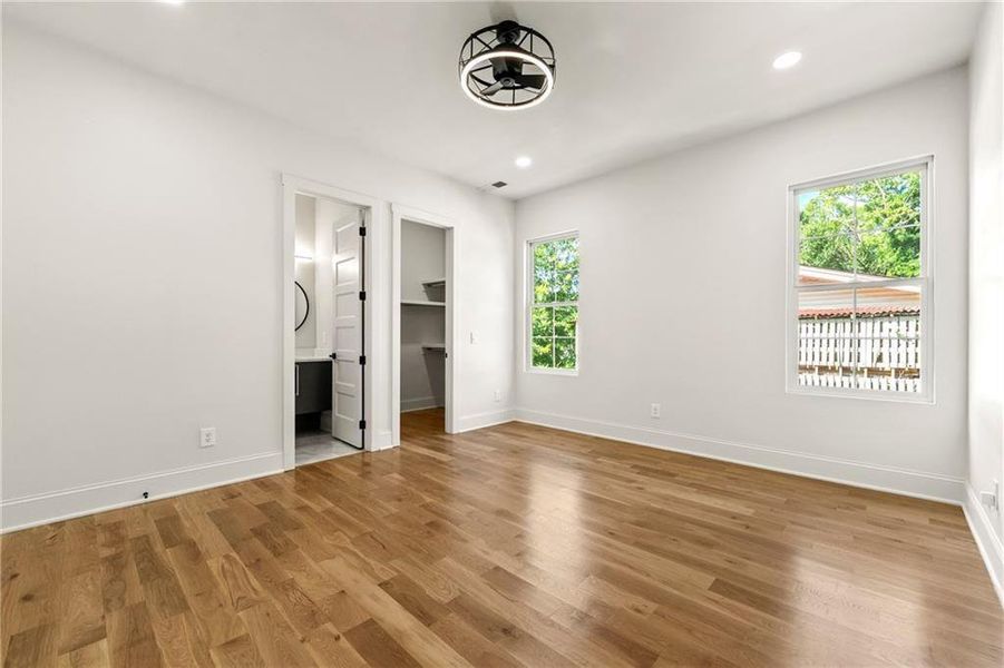 Spacious, unfurnished interior of a new home in , Atlanta (Image 23).