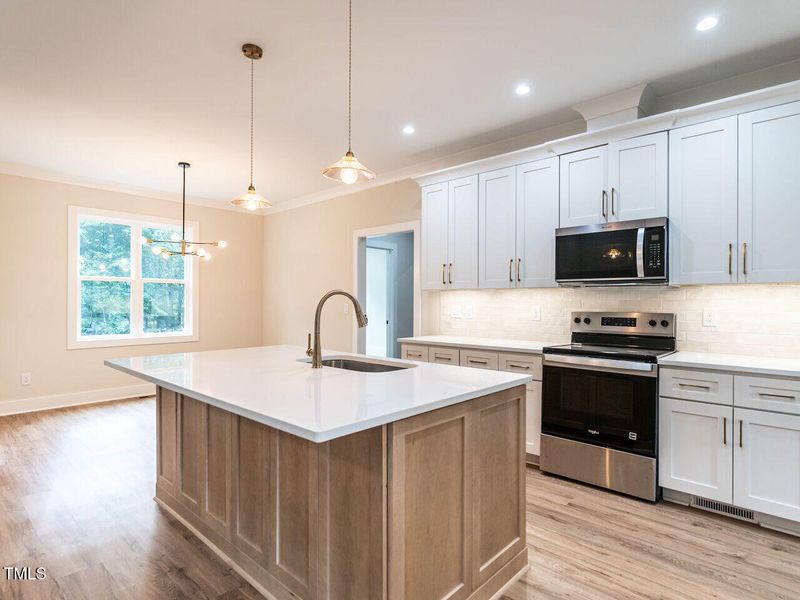 017-1280x960-kitchen