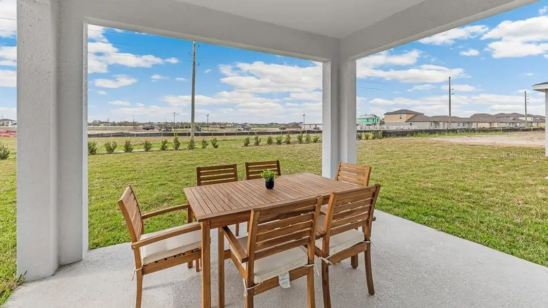 Exterior details and patio area of a home in Star Farms at Lakewood Ranch, Lakewood Ranch (Image 3).