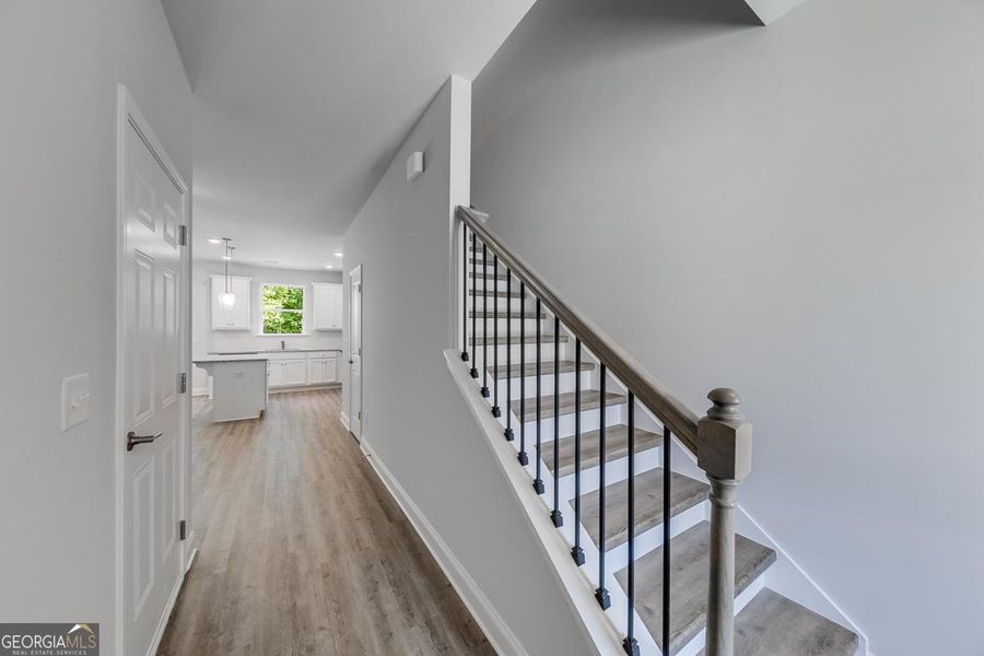 Spacious, unfurnished interior of a new home in Chimney Oaks Townhomes, Homer (Image 10).