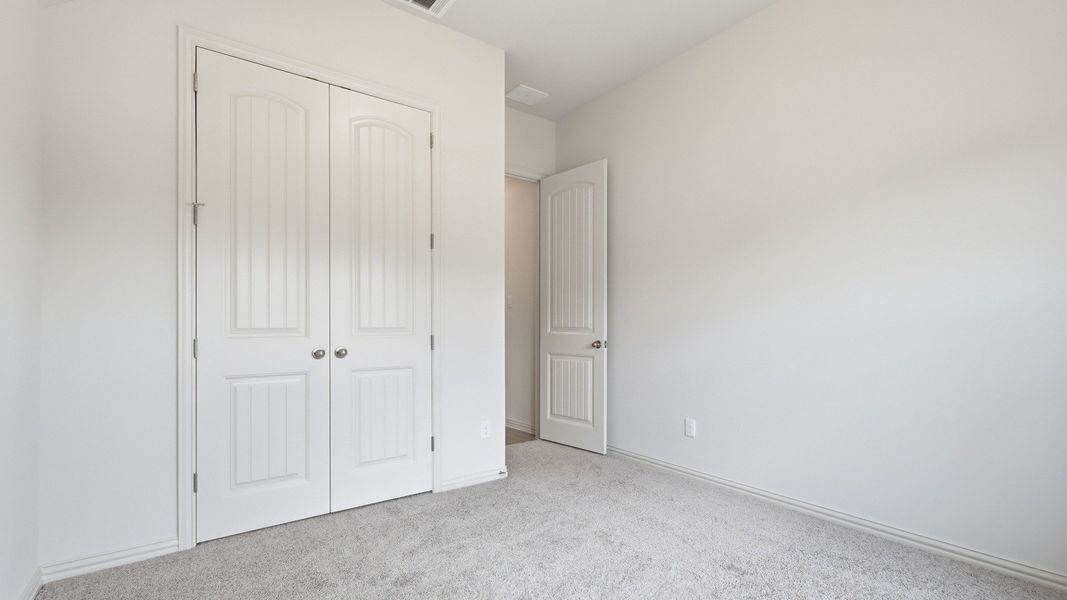 Furnished interior view inside a new home in Thompson Farms, Van Alstyne (Image 12).
