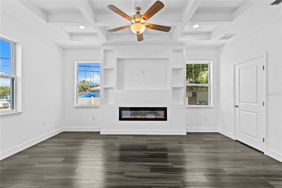 Spacious, unfurnished interior of a new home in , St. Petersburg (Image 43). Spacious, unfurnished interior of a new home in , St. Petersburg (Image 43).