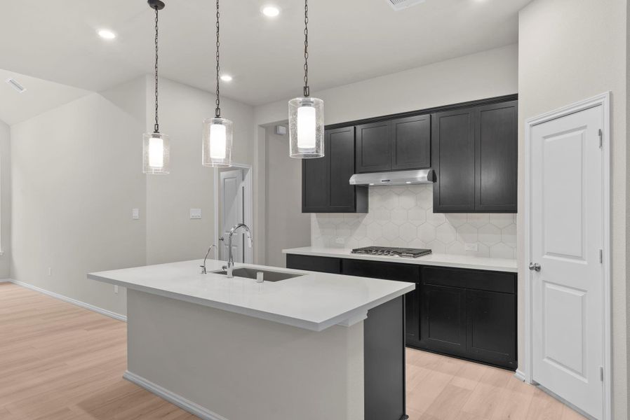 Furnished interior view inside a new home in The Highlands 45', Porter (Image 7).