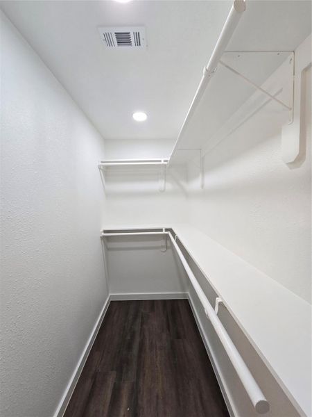 Spacious, unfurnished interior of a new home in , Splendora (Image 20).