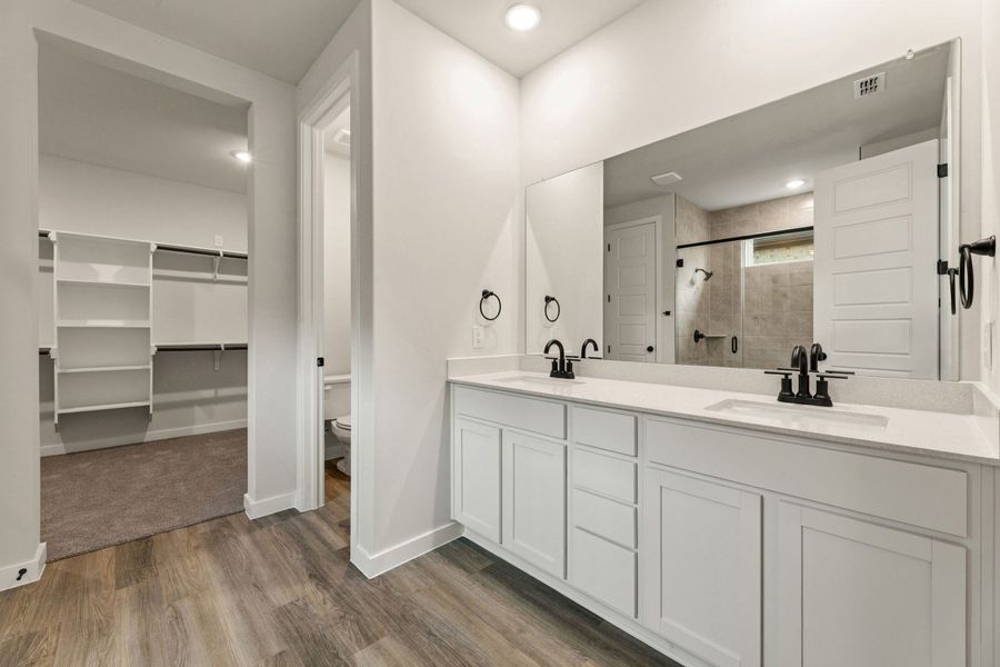 Furnished interior view inside a new home in La Cima, San Marcos (Image 11).