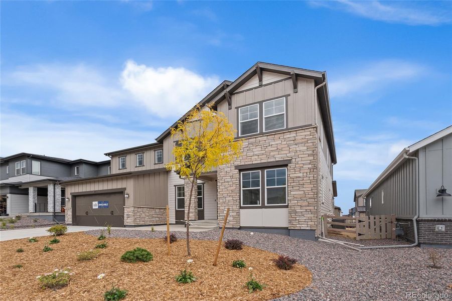 Image 24 of a home in Sterling Ranch.