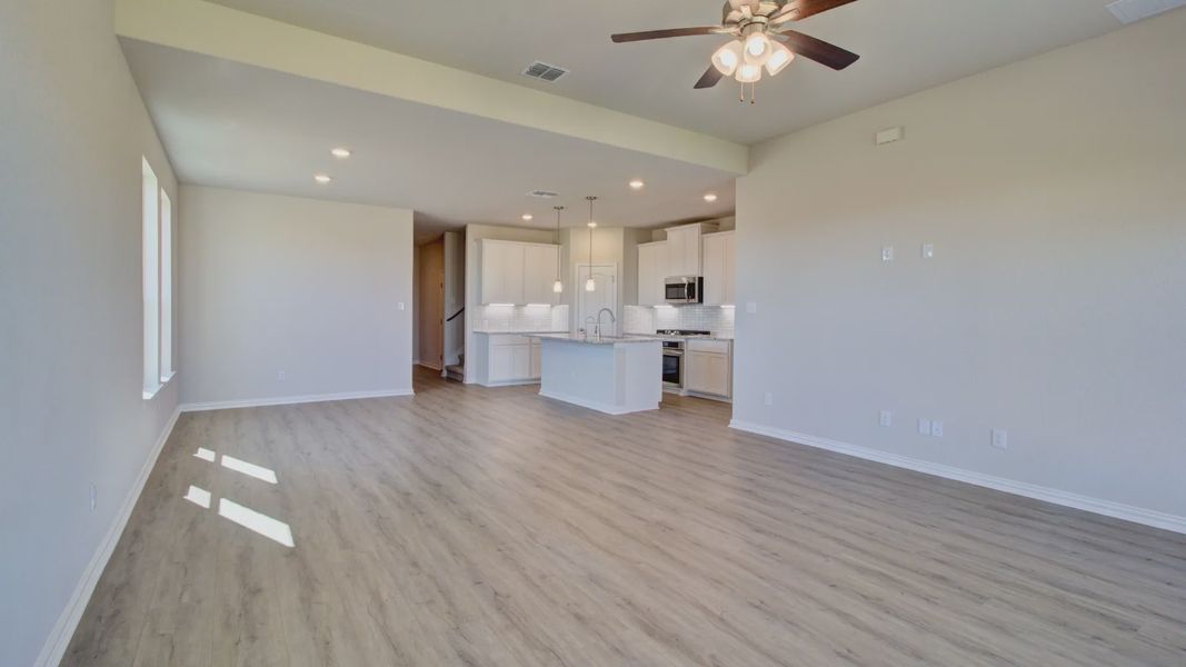 Furnished interior view inside a new home in Sunflower Ridge, New Braunfels (Image 16).