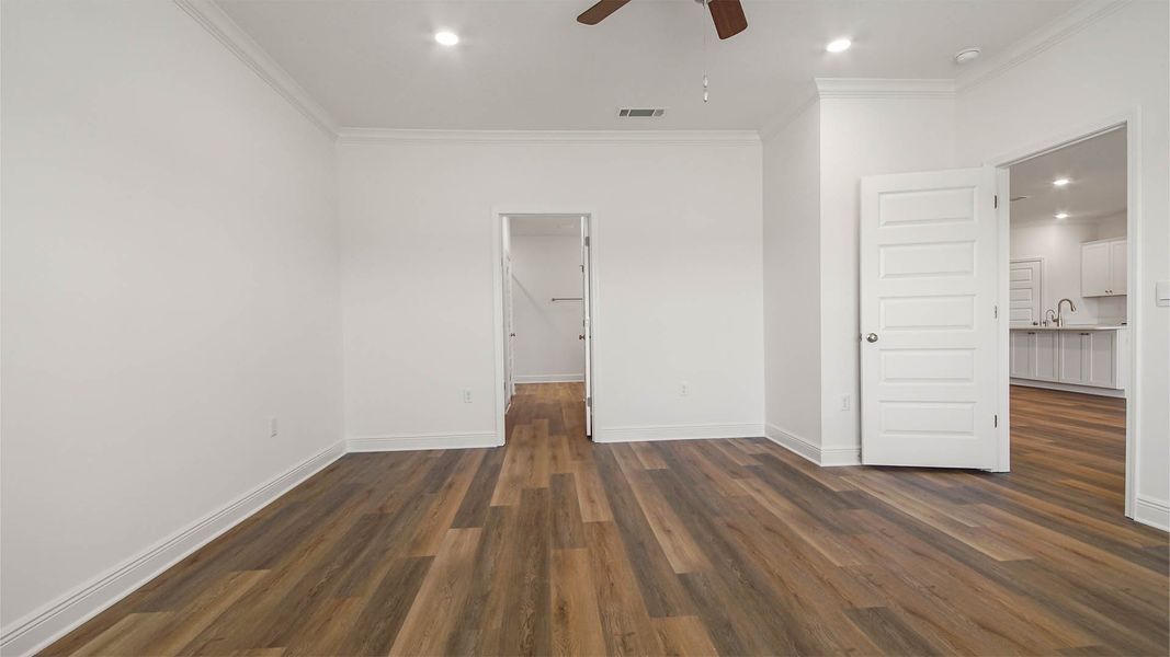 Representative unfurnished interior of a home built from the Delray by D.R. Horton in Caballeros Estates At Hombre, Panama City Beach (Image 33).