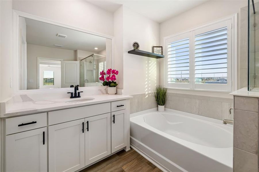 Furnished interior view inside a new home in Star Farms at Lakewood Ranch, Lakewood Ranch (Image 9).