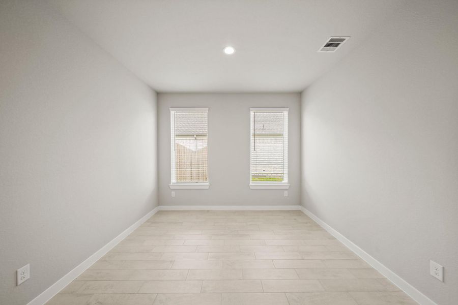 Spacious, unfurnished interior of a new home in Beacon Hill, Waller (Image 28). Spacious, unfurnished interior of a new home in Beacon Hill, Waller (Image 28).