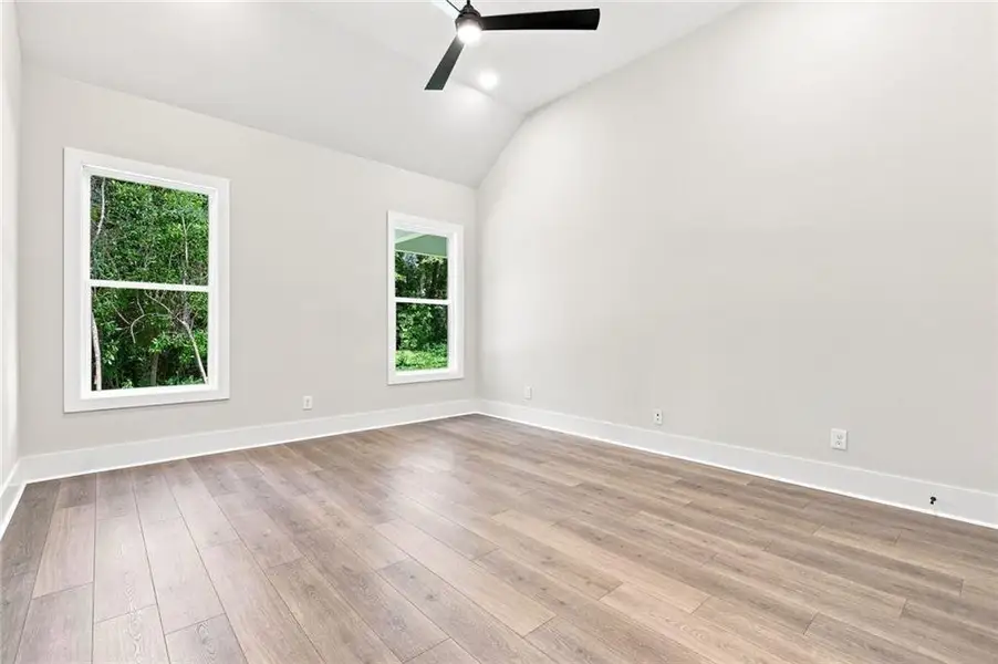 Spacious, unfurnished interior of a new home in , Marietta (Image 26).
