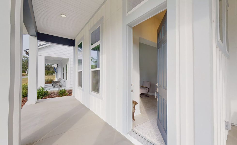 Exterior details and patio area of a home in Oakmont, Gainesville (Image 29).