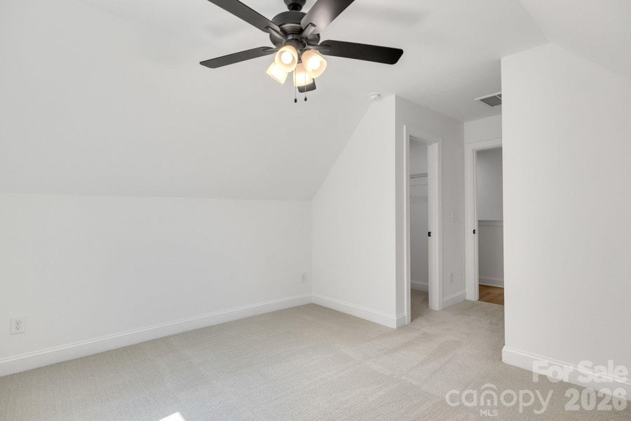Spacious, unfurnished interior of a new home in , Harrisburg (Image 26).