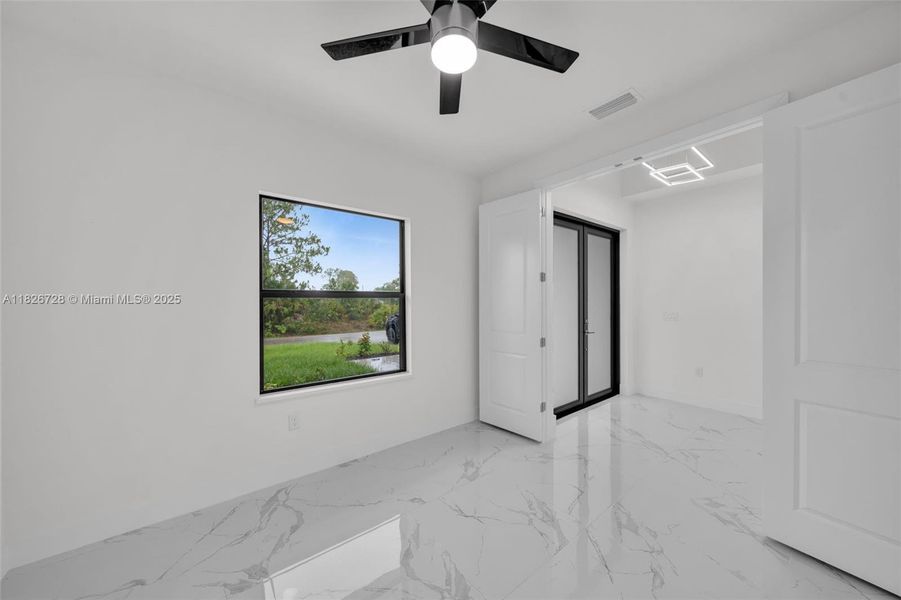 Spacious, unfurnished interior of a new home in , Lehigh Acres (Image 17).