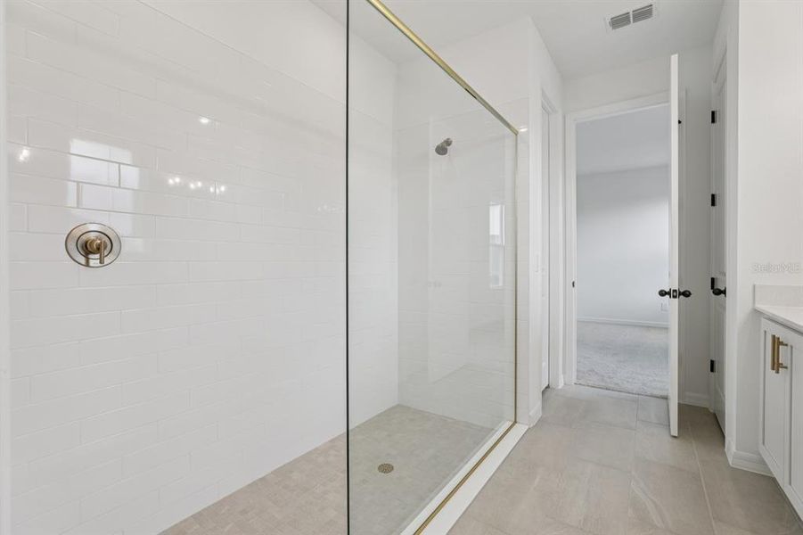 Spacious, unfurnished interior of a new home in Weslyn Park Single Family, St. Cloud (Image 29).