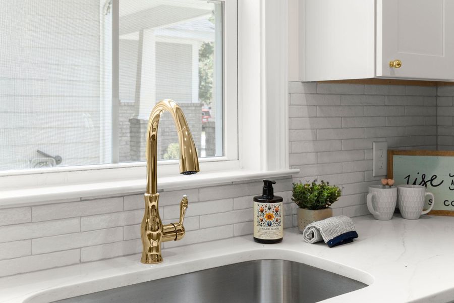 Close-up of interior finishes inside a home in , Charleston (Image 20).
