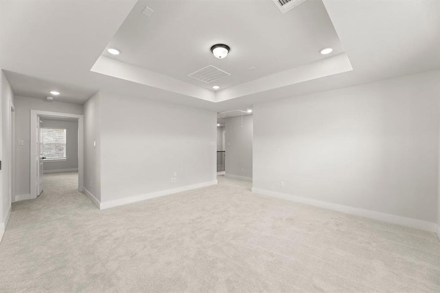 Spacious, unfurnished interior of a new home in Villages of Creekwood, Frisco (Image 29).