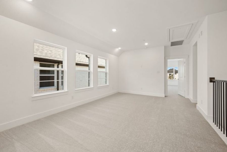 Spacious, unfurnished interior of a new home in Mosaic, Prosper (Image 26).