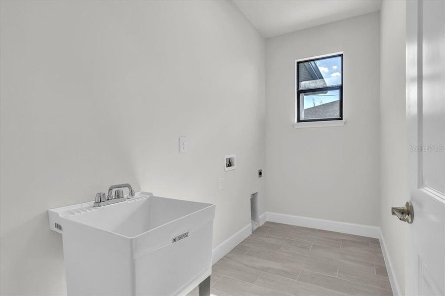 Image 38 of a home in .