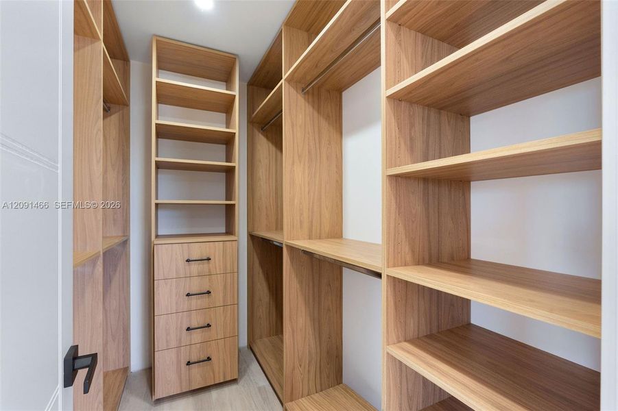 Furnished interior view inside a new home in , Tavernier (Image 18).