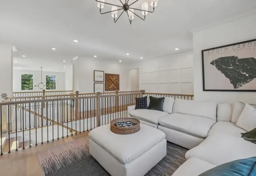 Logan Model Loft, Windell Woods - 8 of 15