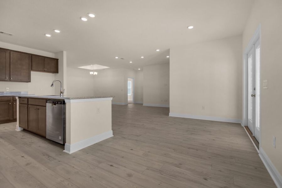 Spacious, unfurnished interior of a new home in Yellow River Ranch, Milton (Image 6).