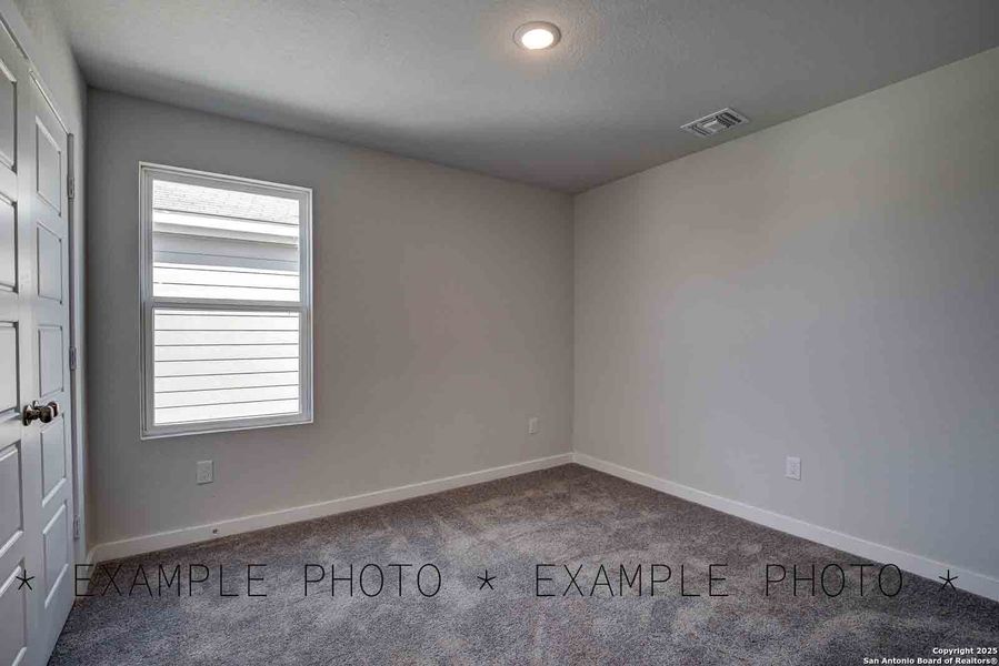 Spacious, unfurnished interior of a new home in Mesa Vista, San Antonio (Image 11).