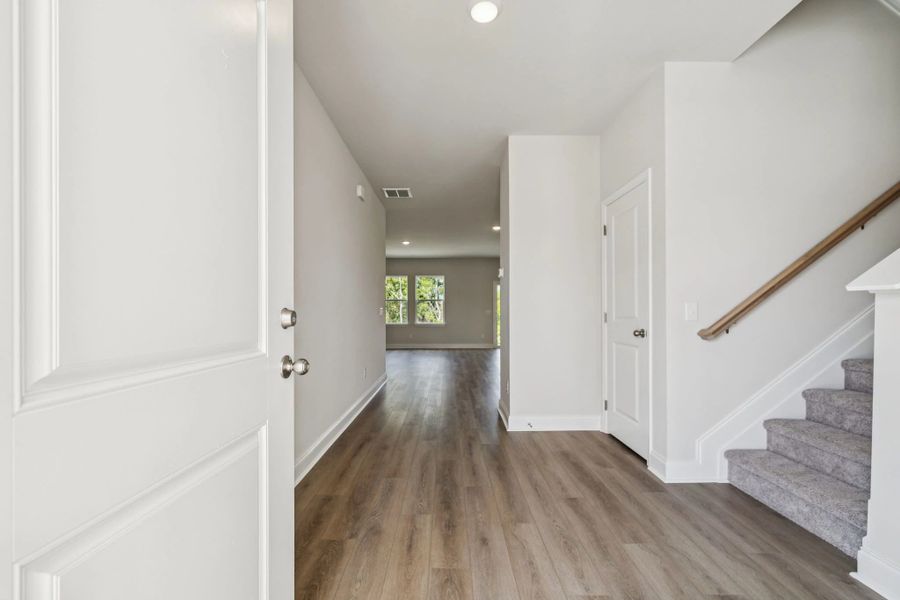 Spacious, unfurnished interior of a new home in Cades Bluff, Lebanon (Image 15).