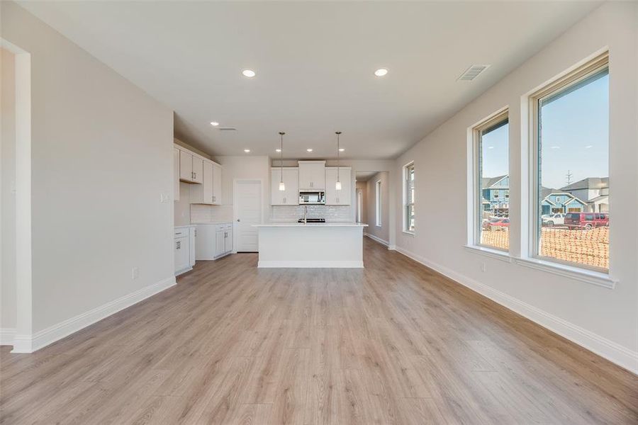 Spacious, unfurnished interior of a new home in Spiritas Ranch, Little Elm (Image 19).