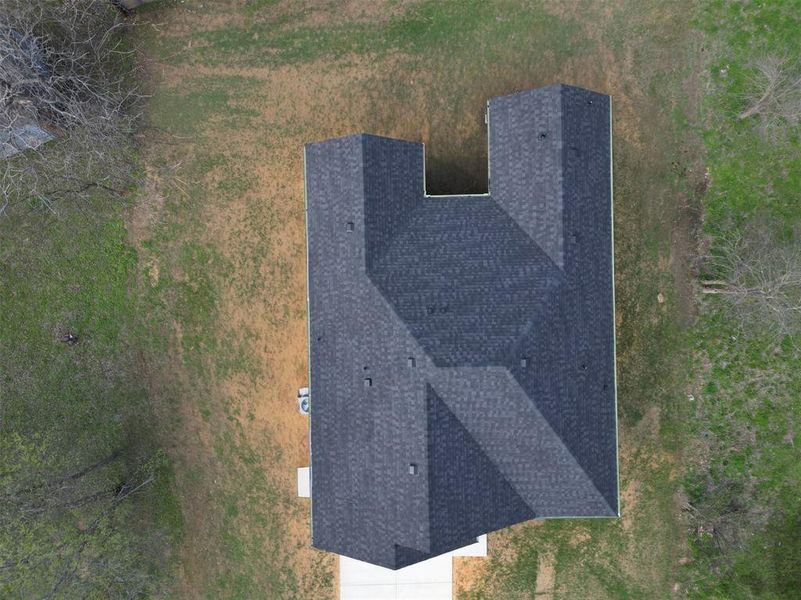 Exterior details and patio area of a home in , Cleburne (Image 22).