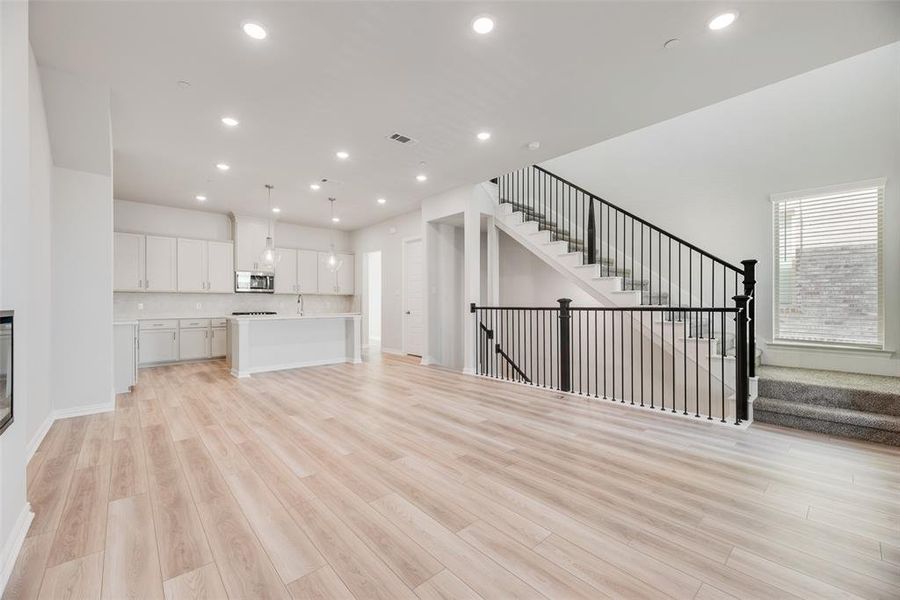 Spacious, unfurnished interior of a new home in Wade Settlement Townhomes, Frisco (Image 16).