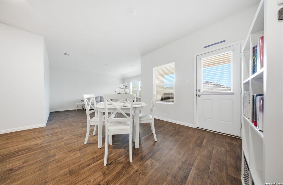 Furnished interior view inside a new home in Heather Glen, New Braunfels (Image 10). Furnished interior view inside a new home in Heather Glen, New Braunfels (Image 10).