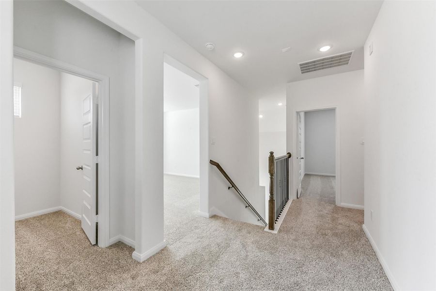 Spacious, unfurnished interior of a new home in , Houston (Image 31).