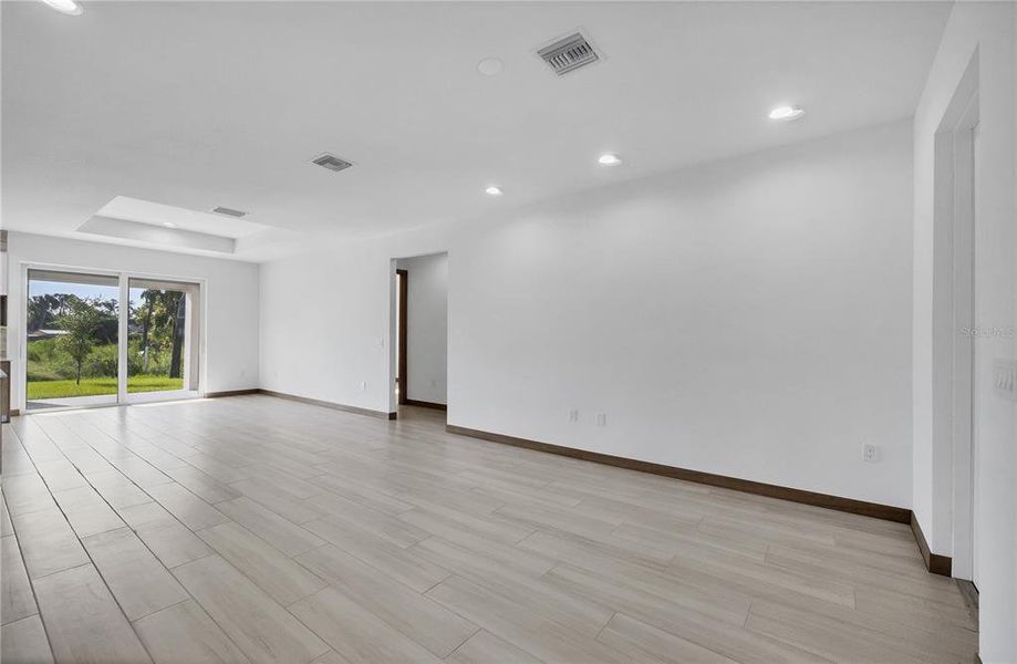 Spacious, unfurnished interior of a new home in , North Port (Image 13).