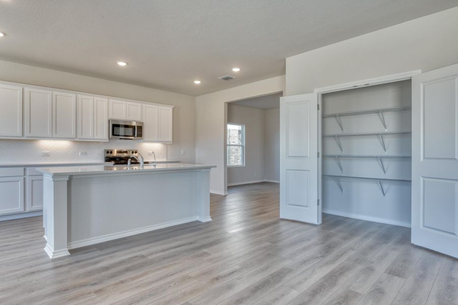 Image 19 representing the Placid by Ashton Woods in Meadows at Hennersby Hollow 40's, San Antonio, TX.