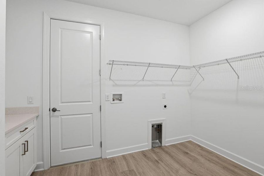 Spacious, unfurnished interior of a new home in Center Lake Ranch Community Group Page, St. Cloud (Image 16).