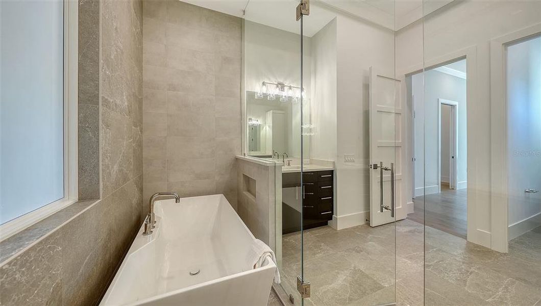 Furnished interior view inside a new home in , Sarasota (Image 44).