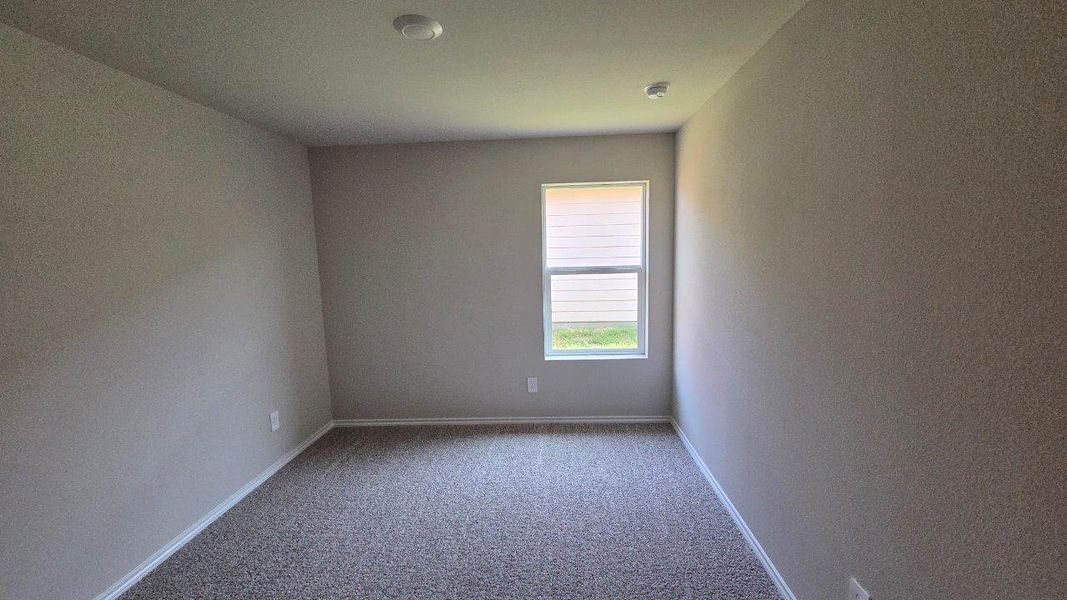 Spacious, unfurnished interior of a new home in Lonestar at Liberty Trails, Fort Worth (Image 16).