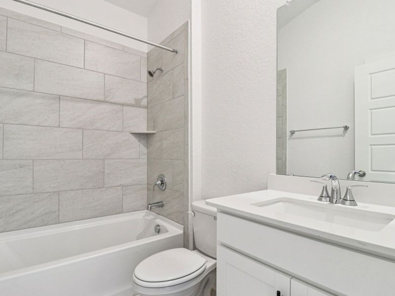 Furnished interior view inside a new home in Sagebrooke - Classic Series, San Antonio (Image 11).