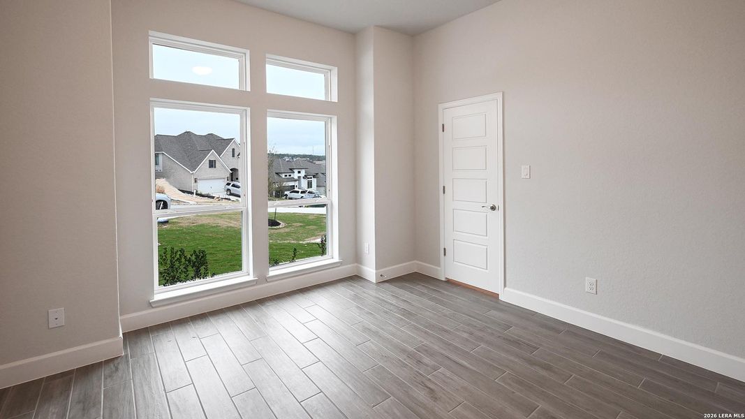 Spacious, unfurnished interior of a new home in Johnson Ranch 55', Bulverde (Image 16).
